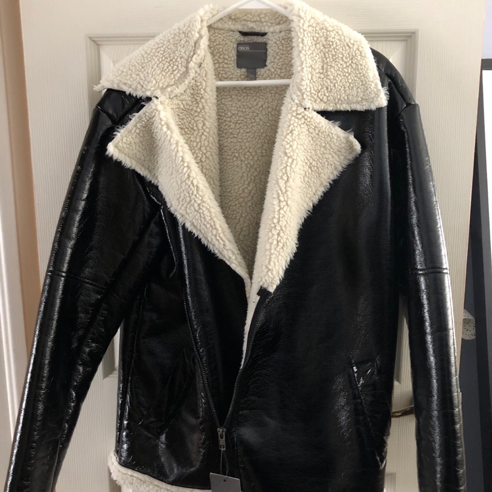ASOS DESIGN oversized faux shearling in vinyl - Picture 4 of 7